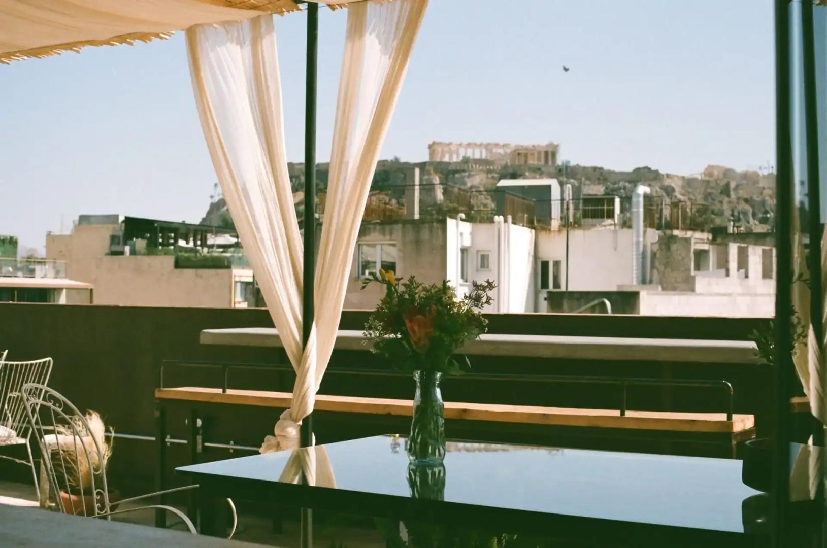 Foto - Mona Athens