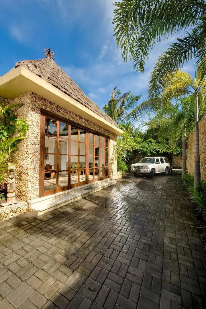 Photo - Villa Kori Bali Kubu, 9 people maximum, close to Seminyak Beach