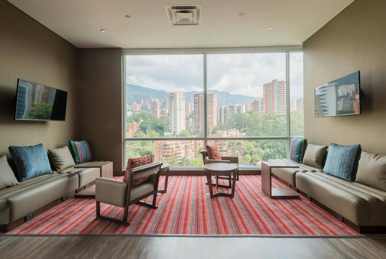 Foto - Hampton by Hilton Medellin