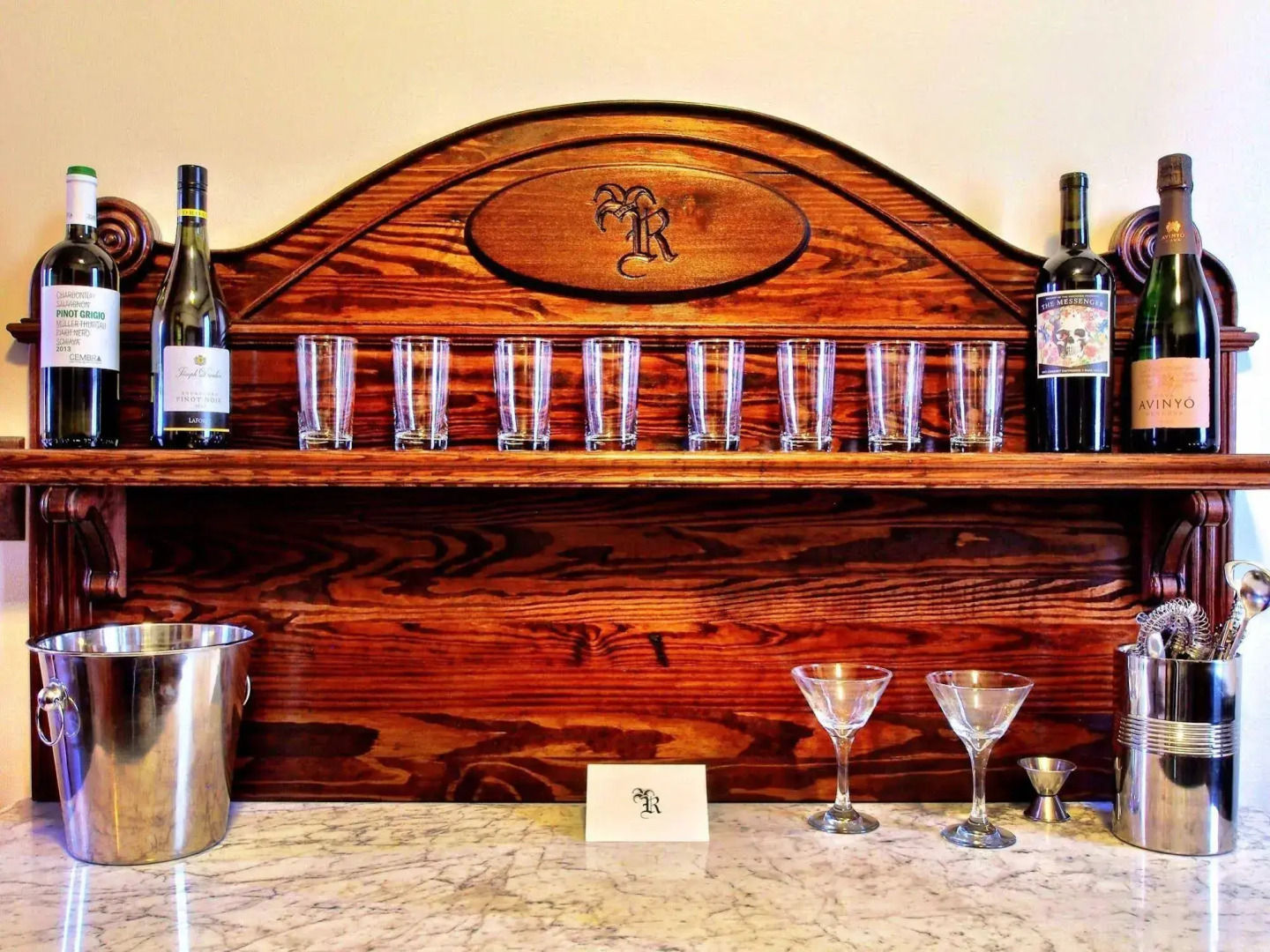 Foto - Royal Street Inn & Bar