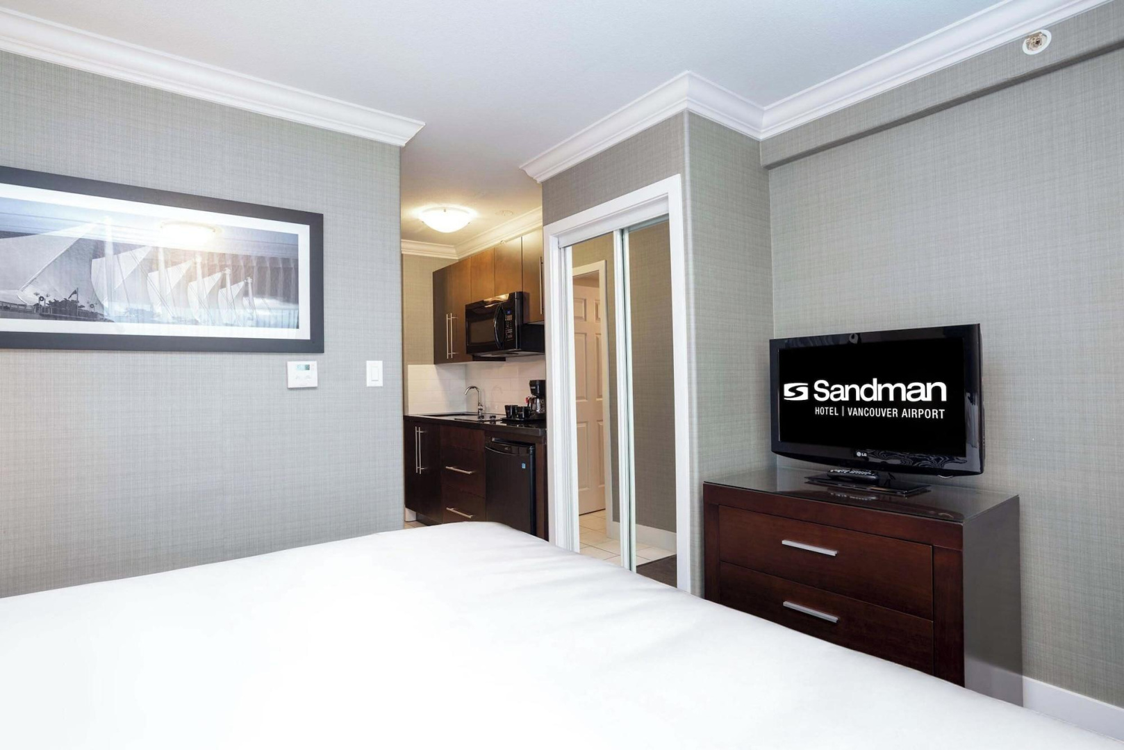 Foto - Sandman Hotel & Suites Vancouver Airport