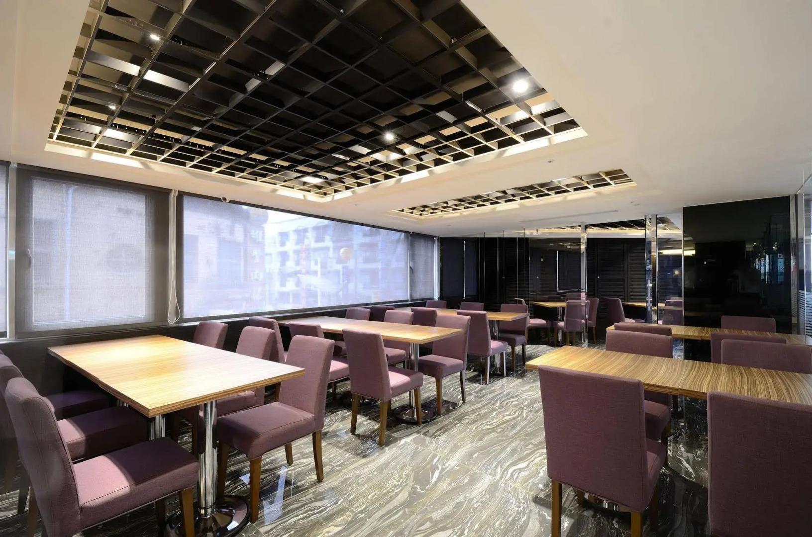 Photo - V-one Vogue Hotel