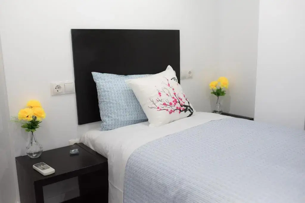 Photo - AYZ Frailes - Auto check-in property