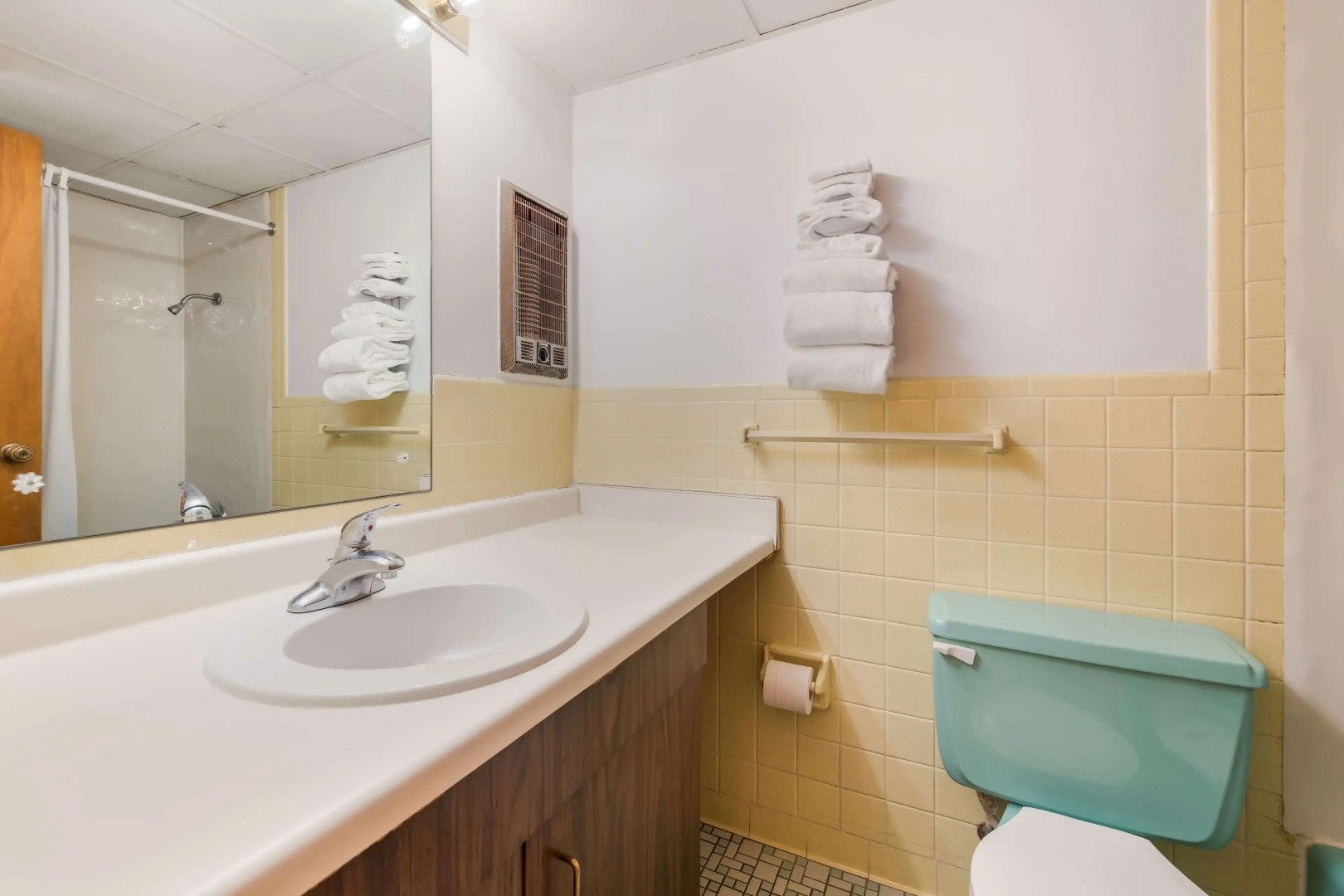 Photo - The Wander Hotel by Wyndham