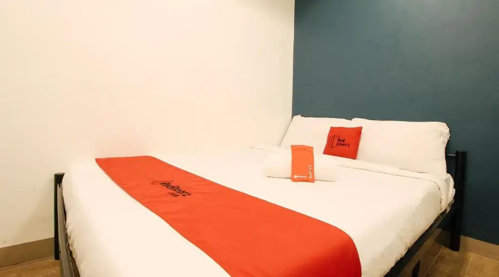 Photo - RedDoorz Plus @ San Marcelino Malate