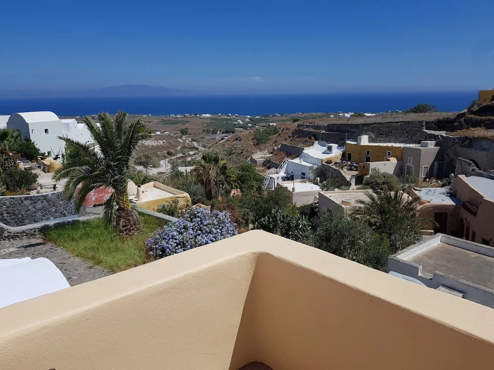 Photo - Neema Maison Finikia Santorini