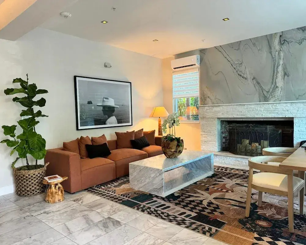 Photo - Renzzi On The Beach