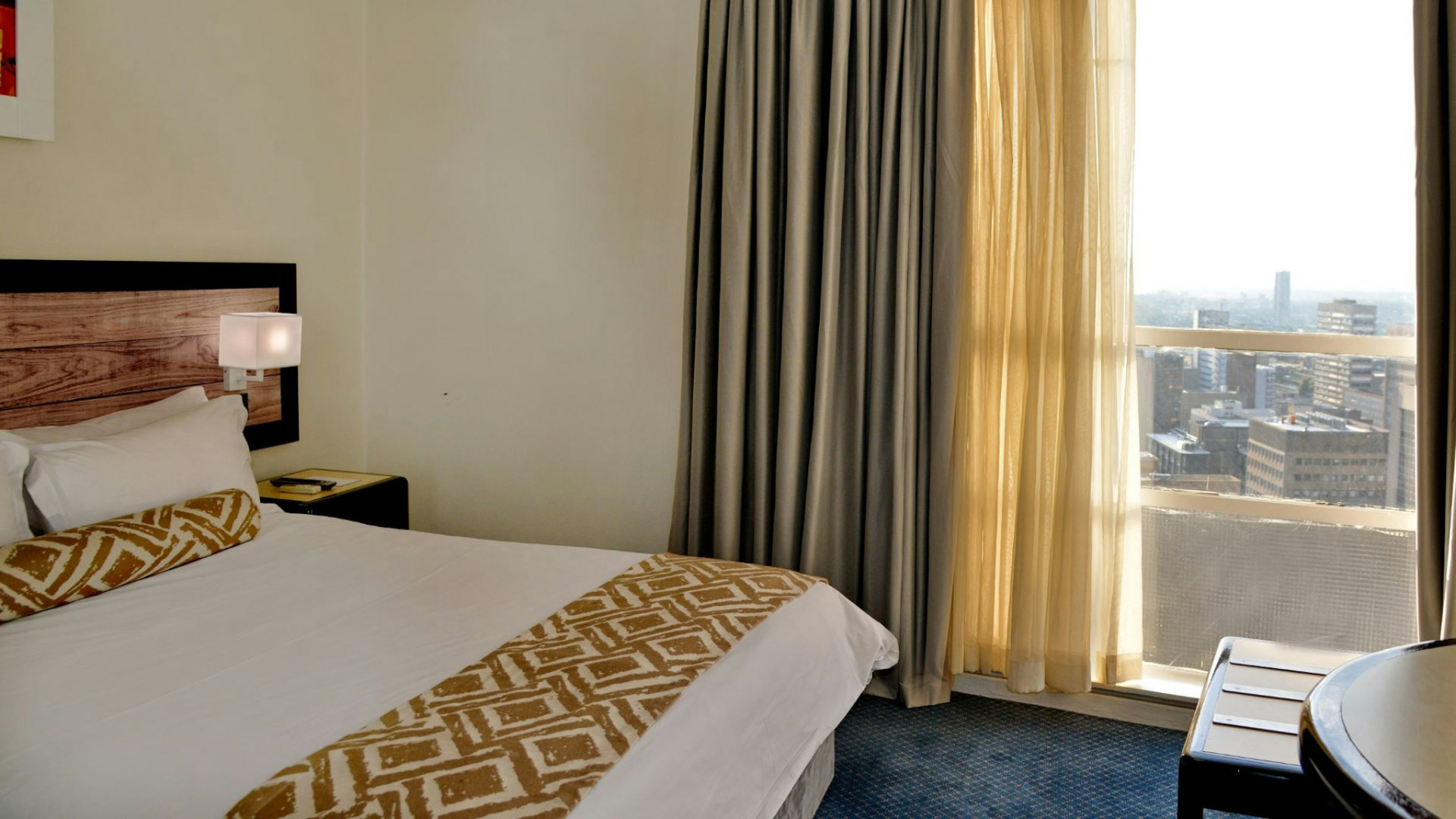 Photo - The Parktonian All Suite Hotel