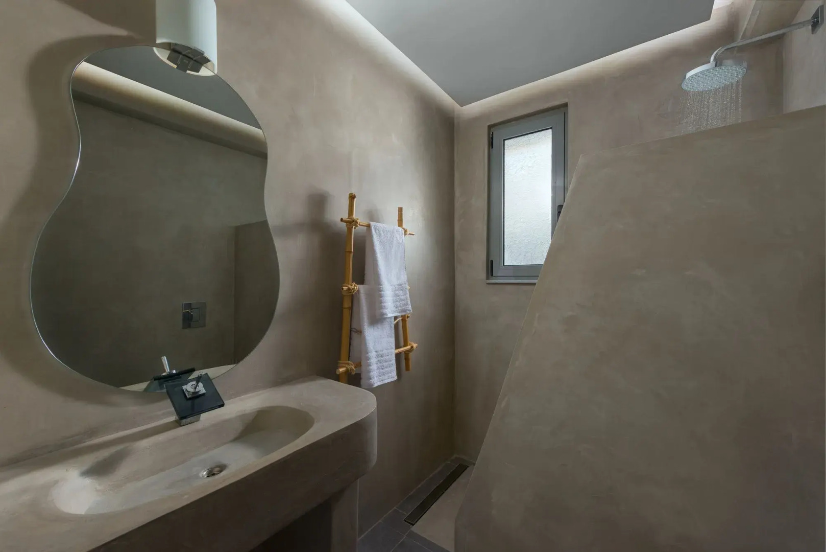 Photo - Southrock Villas