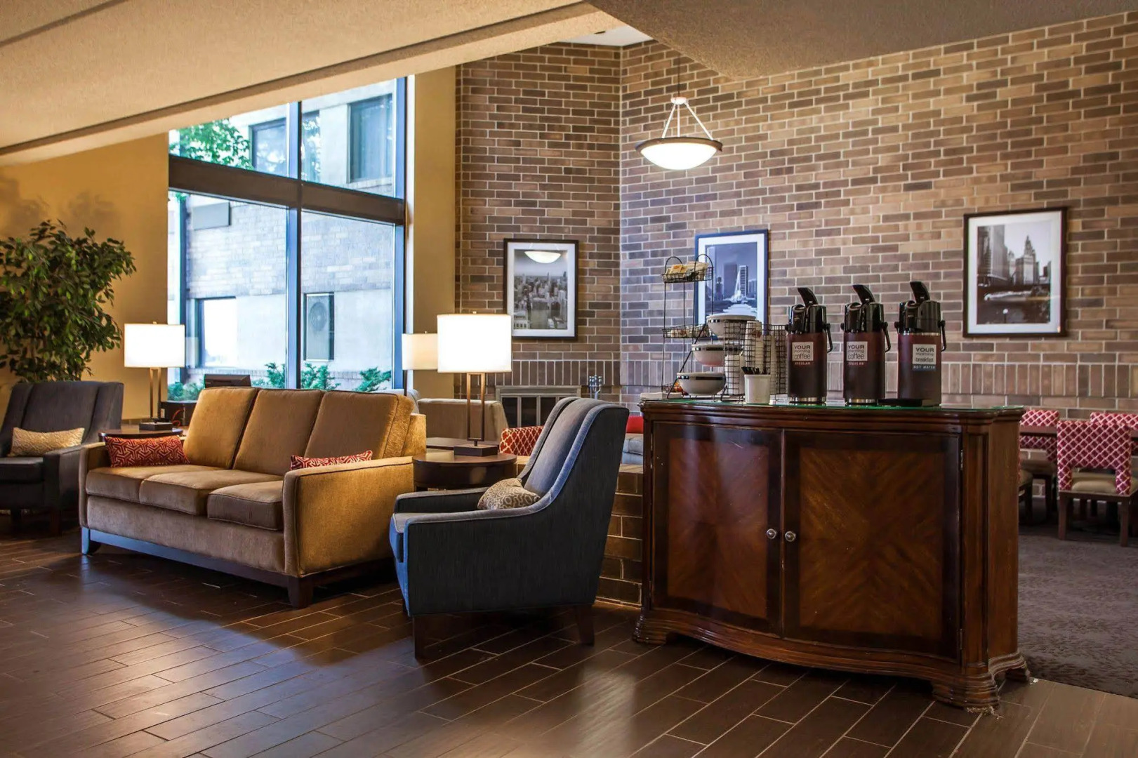 Photo - Suburban Studios Arlington Heights Elk Grove