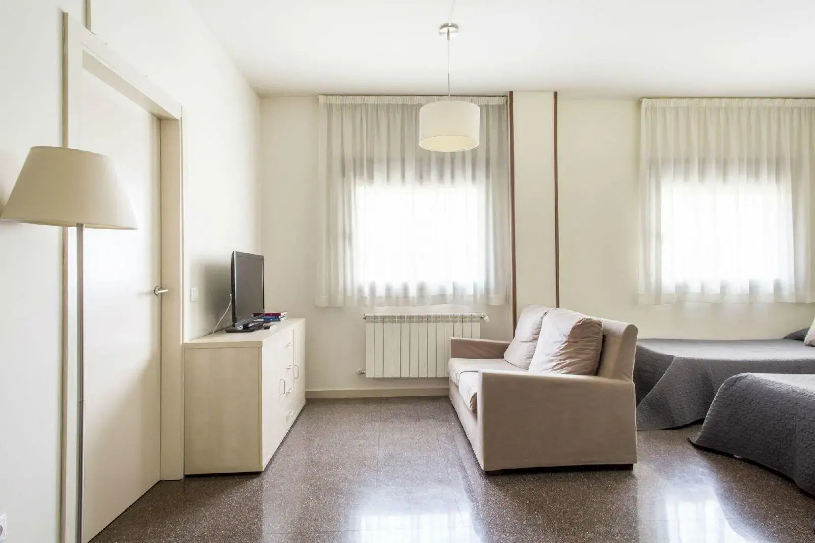 Photo - Albergue Residencia Universitaria Resa Los Abedules - Campus Accomodation