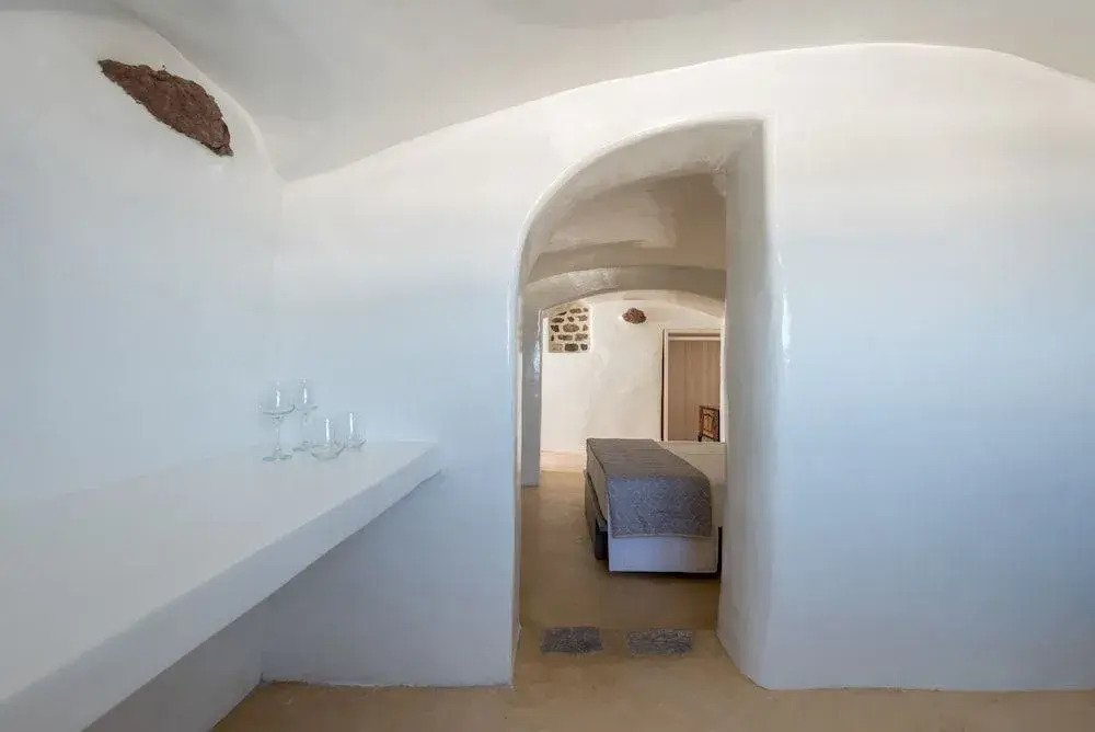 Foto - Phaos 1870, A restored Winery