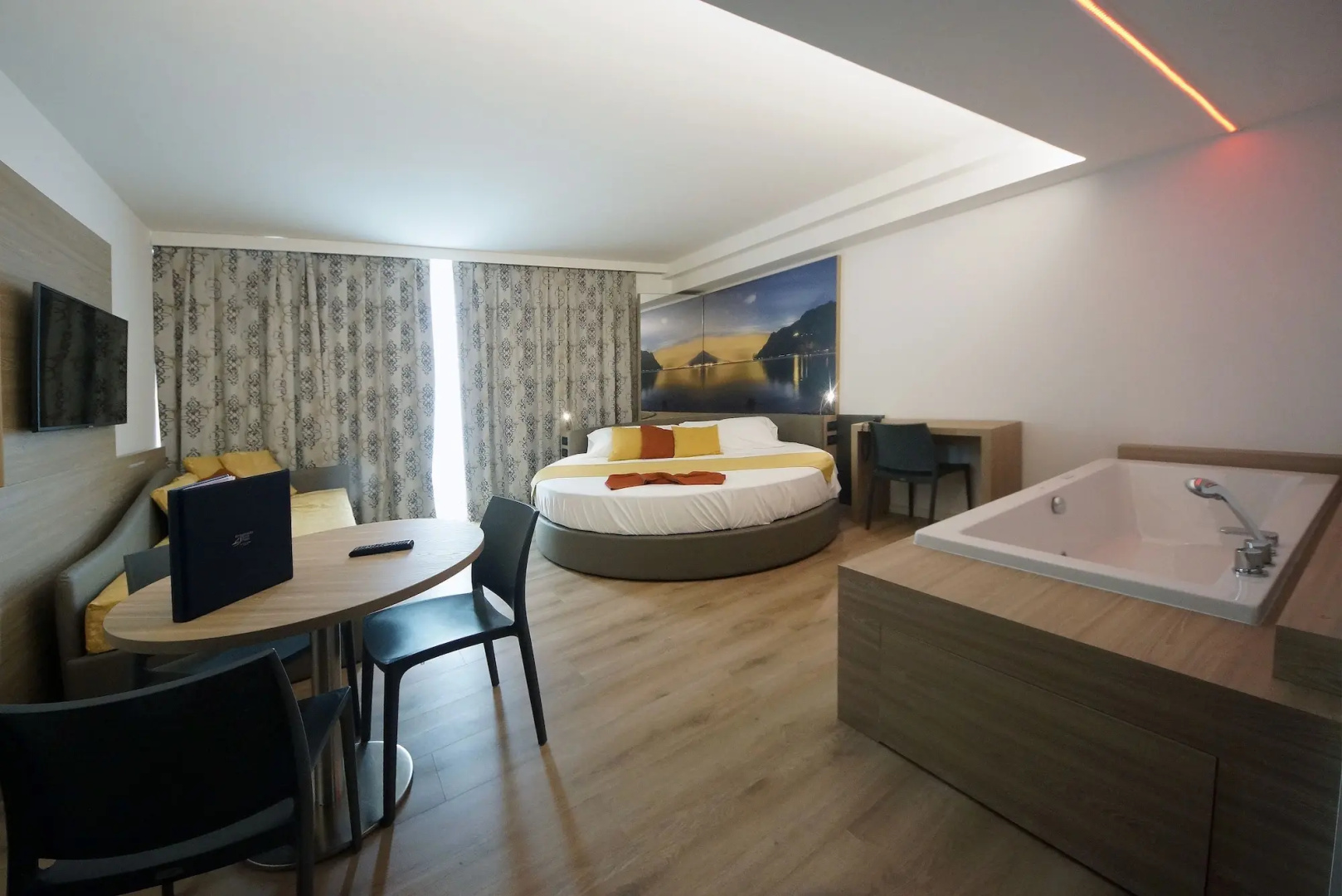 Foto - Ambassador Suite Hotel