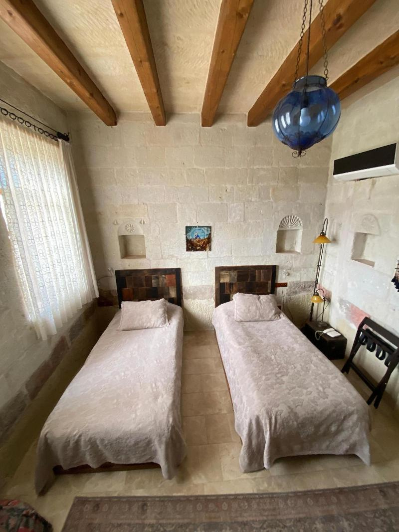 Photo - Seki Cave Hotel