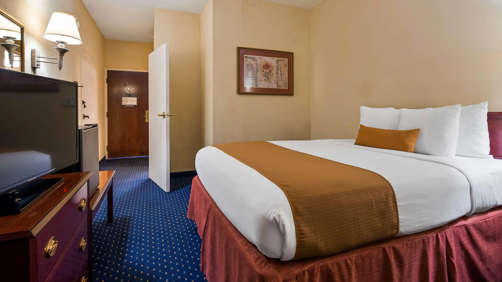 Photo - SureStay Plus Hotel by Best Western Chicago Lombard
