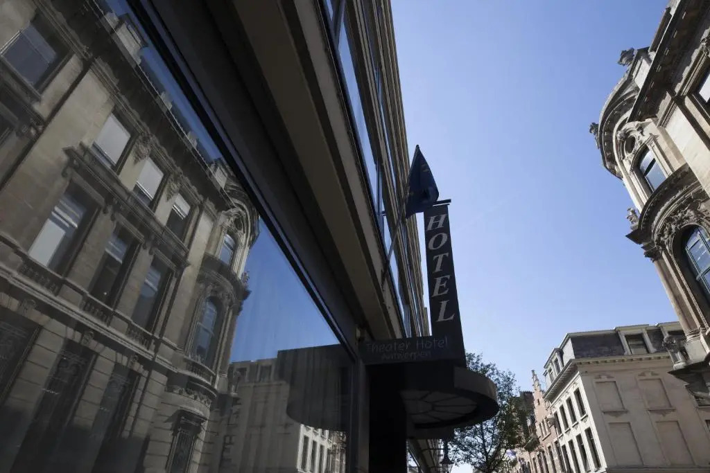 Photo - Theater Hotel