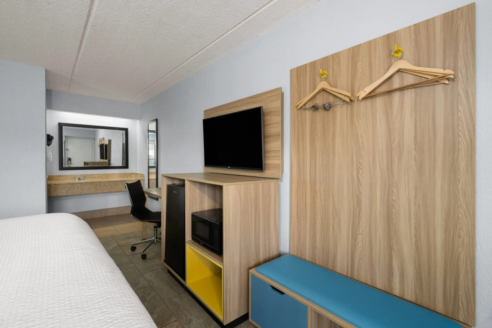 Photo - Days Inn by Wyndham Charlotte University