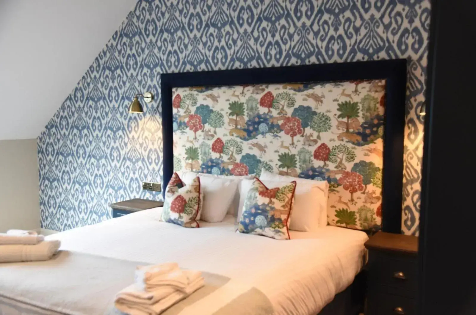 Photo - Thatchers Hotel