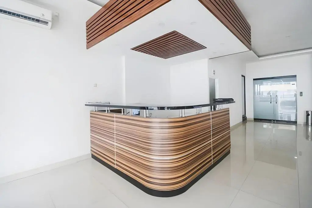Foto - RedDoorz Plus near Living Plaza Jababeka