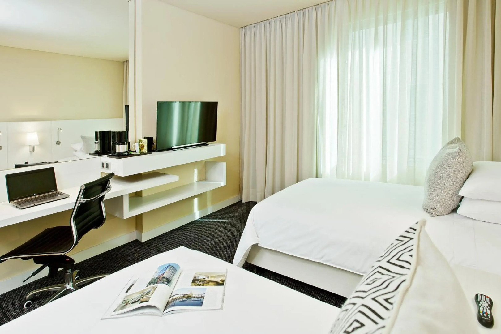 Foto - Movich Buró 26