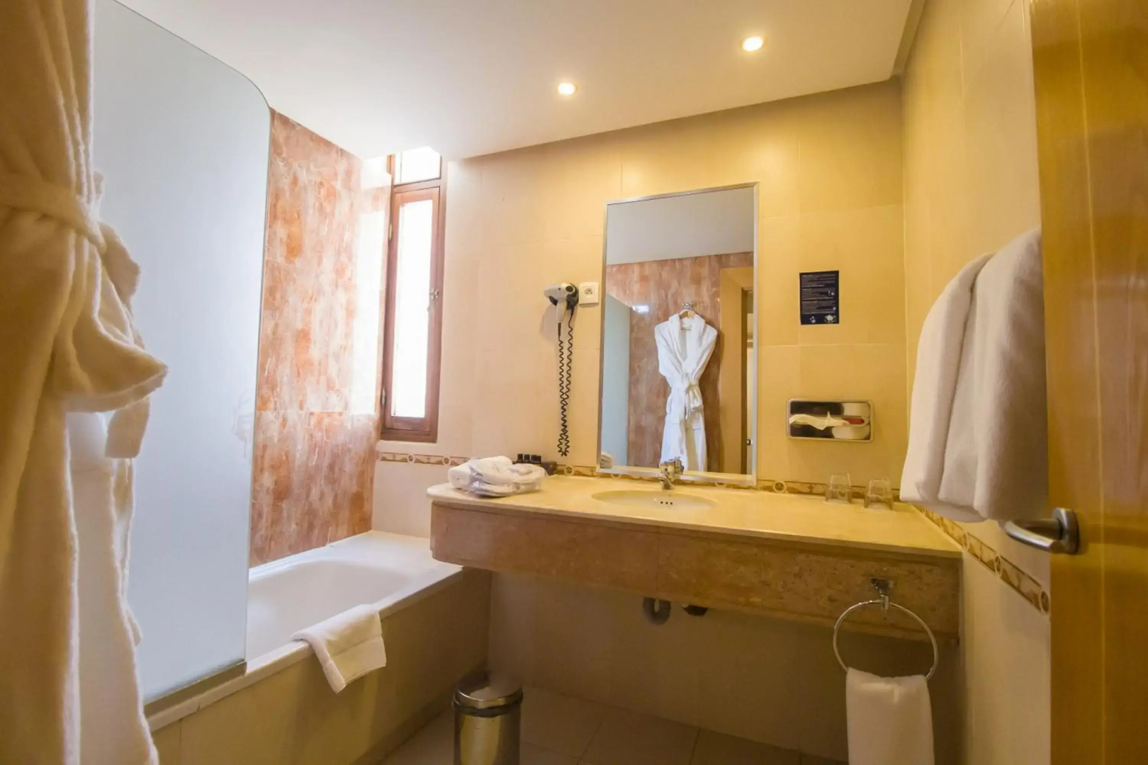 Photo - El Oumnia Puerto & Spa
