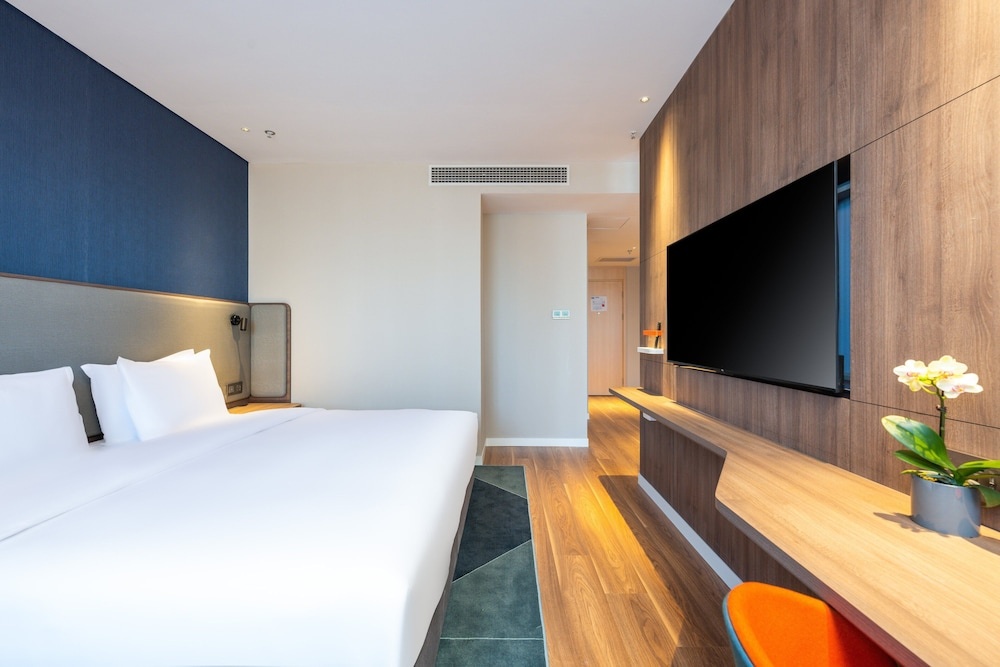 Holiday Inn Express Xinji City Center