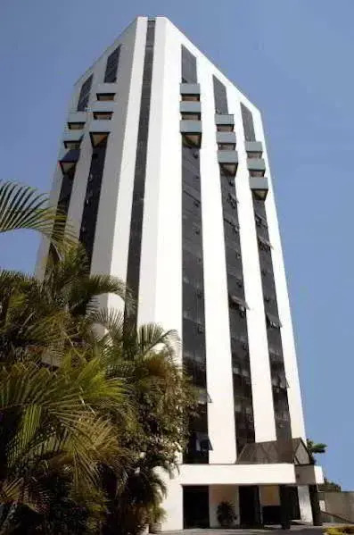 Foto - Bienal Suítes