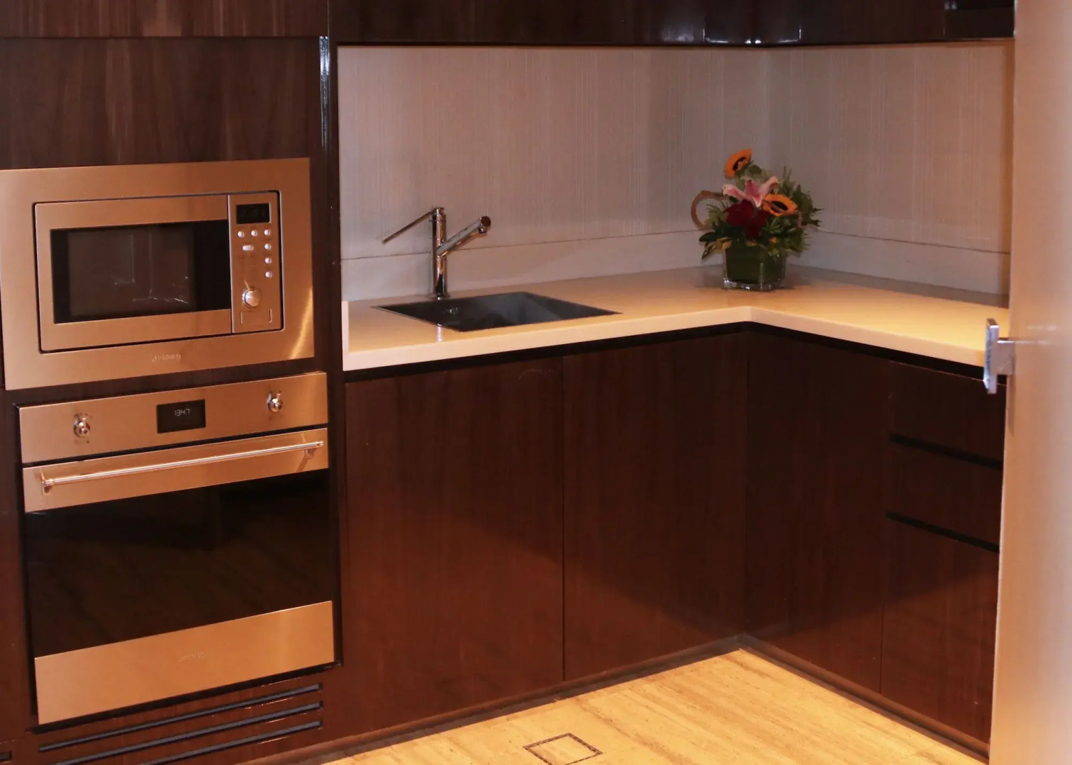 Photo - Conrad Manila