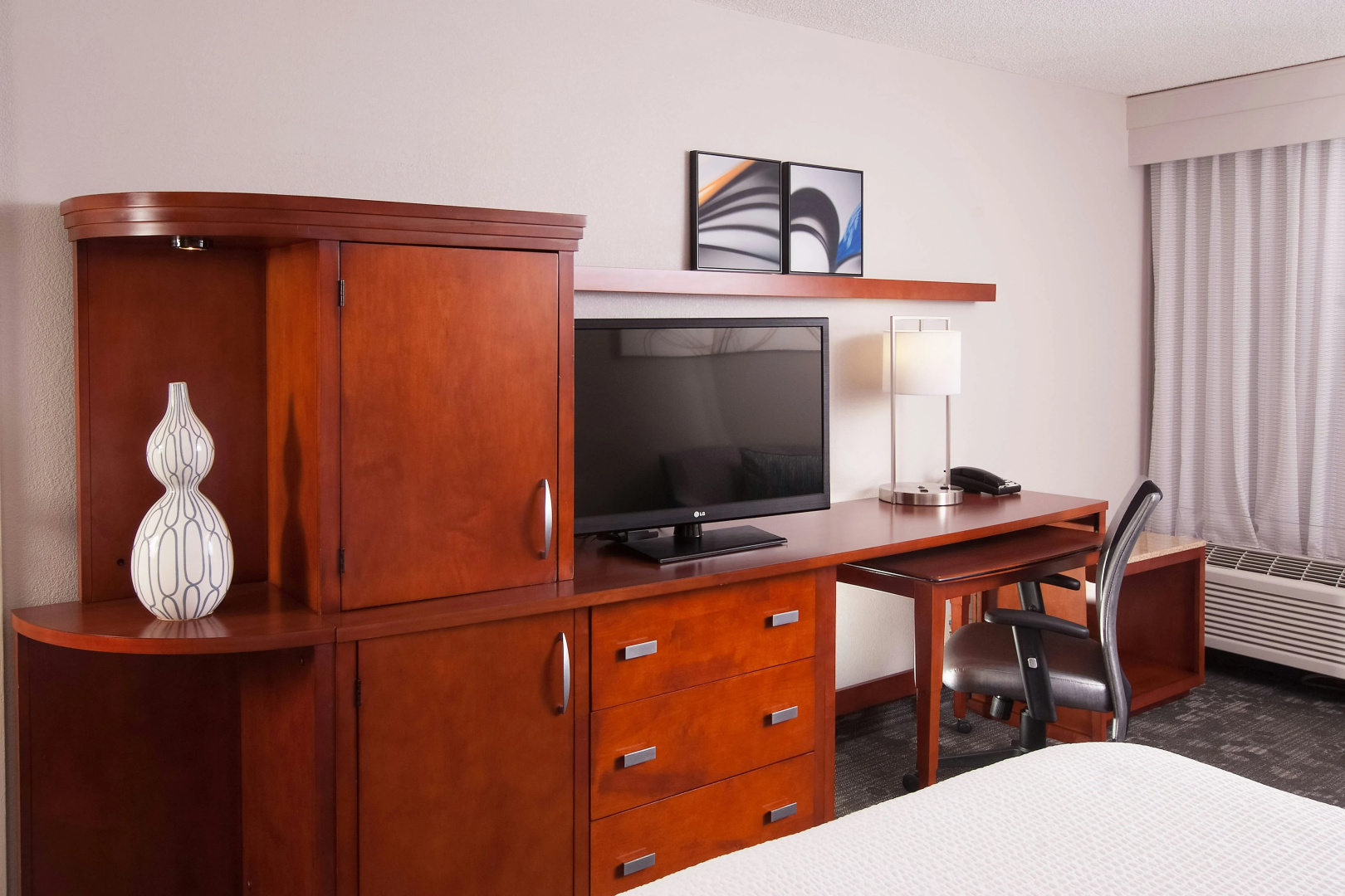 Photo - Courtyard Miami in Coral Gables by Marriott