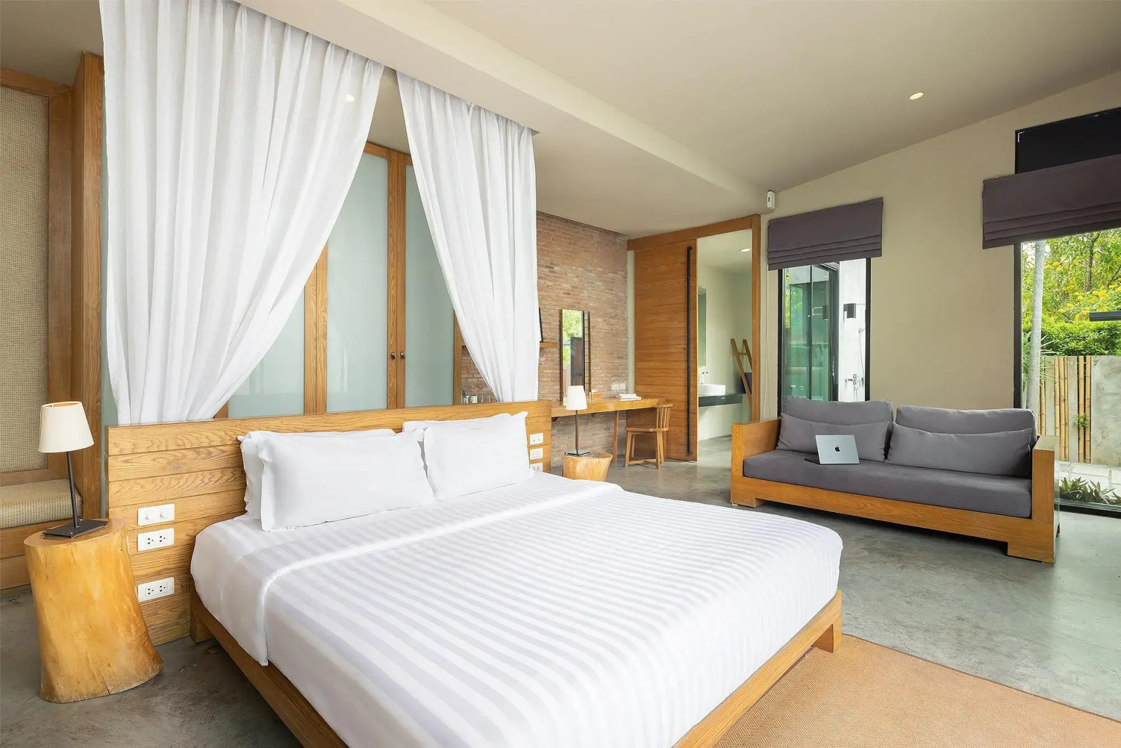 Photo - Sunday Sea Two Pool Villa Pattaya