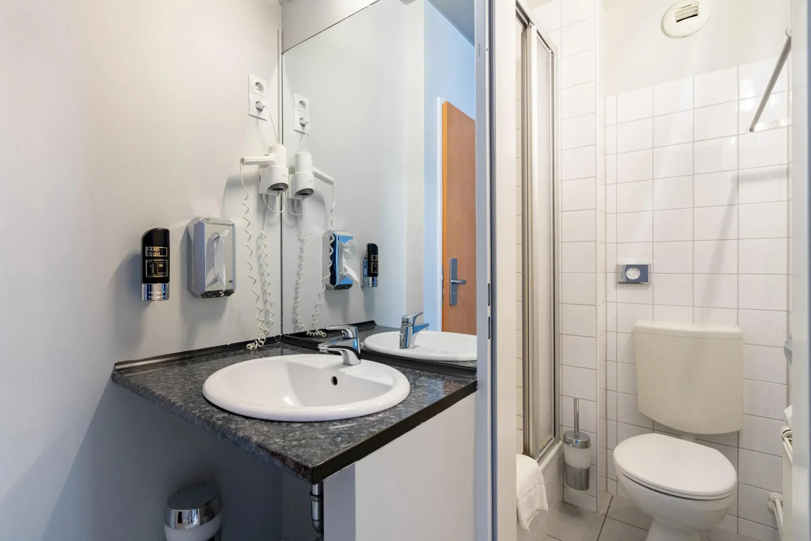 Foto - a&o Hamburg Hammer Kirche