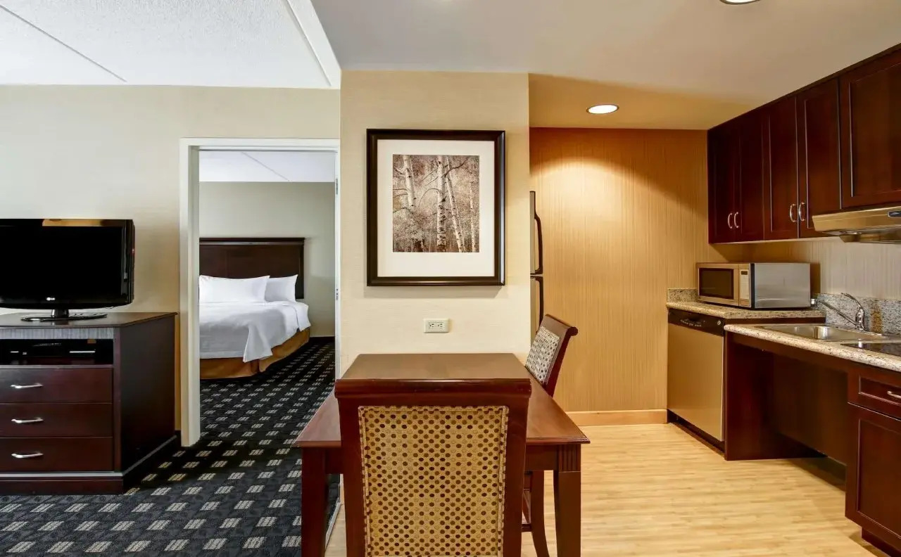 Photo - Homewood Suites by Hilton Toronto Airport Corporate Centre