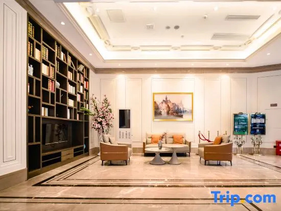 Vienna Hotel (Liuzhou High Speed Railway Station Gubu Street Branch)