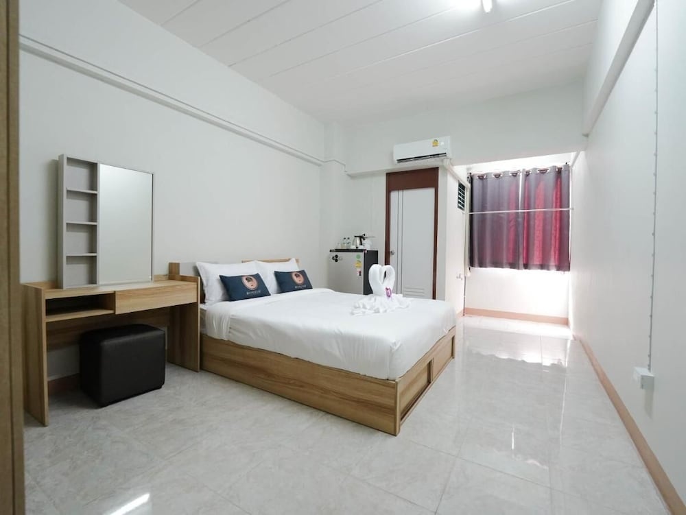 RoomQuest SPS Hotel and Residence