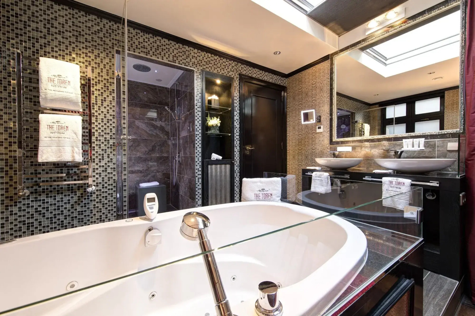 Photo - The Toren Amsterdam, by The Pavilions