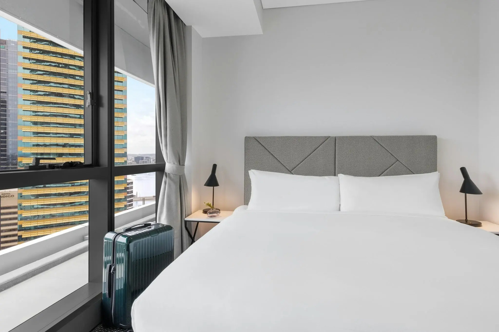 Photo - Meriton Suites Herschel Street, Brisbane