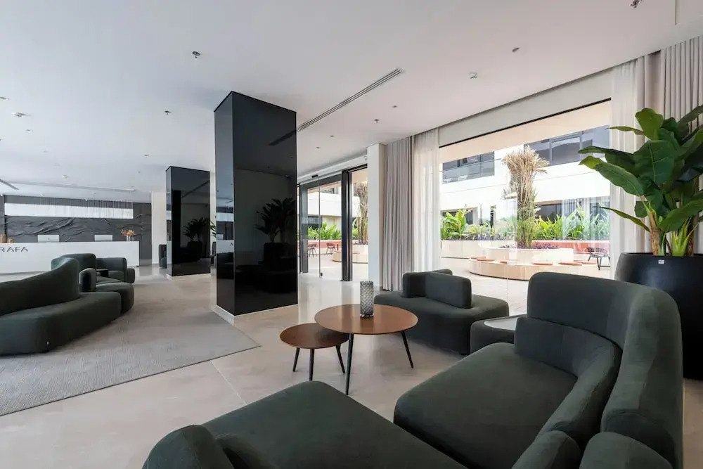 Photo - Rafa- Hittin