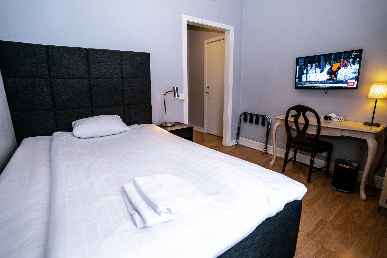 Photo - Queen's Hotel by First Hotels