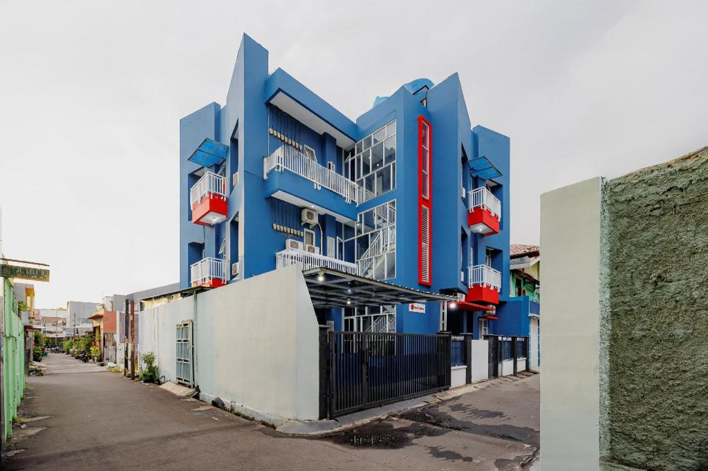 Foto - RedDoorz Syariah near Metropolitan Mall Bekasi