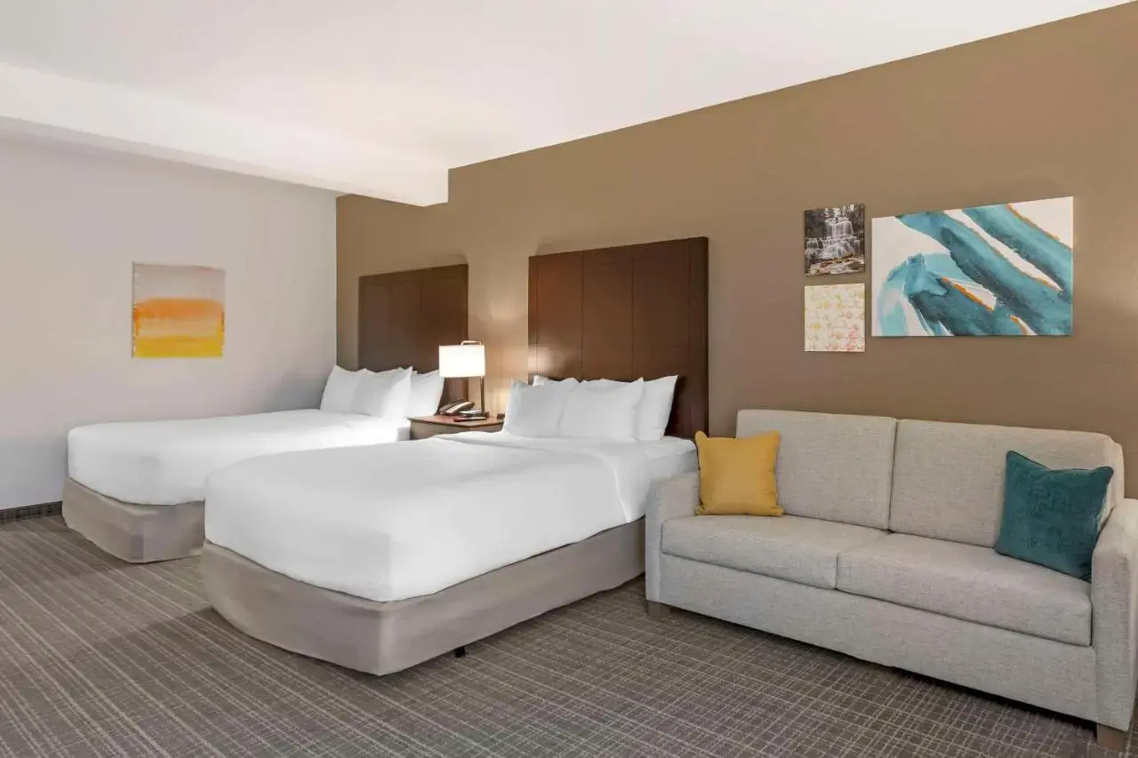 Photo - Comfort Inn & Suites Verona at Turning Stone Resort Casino