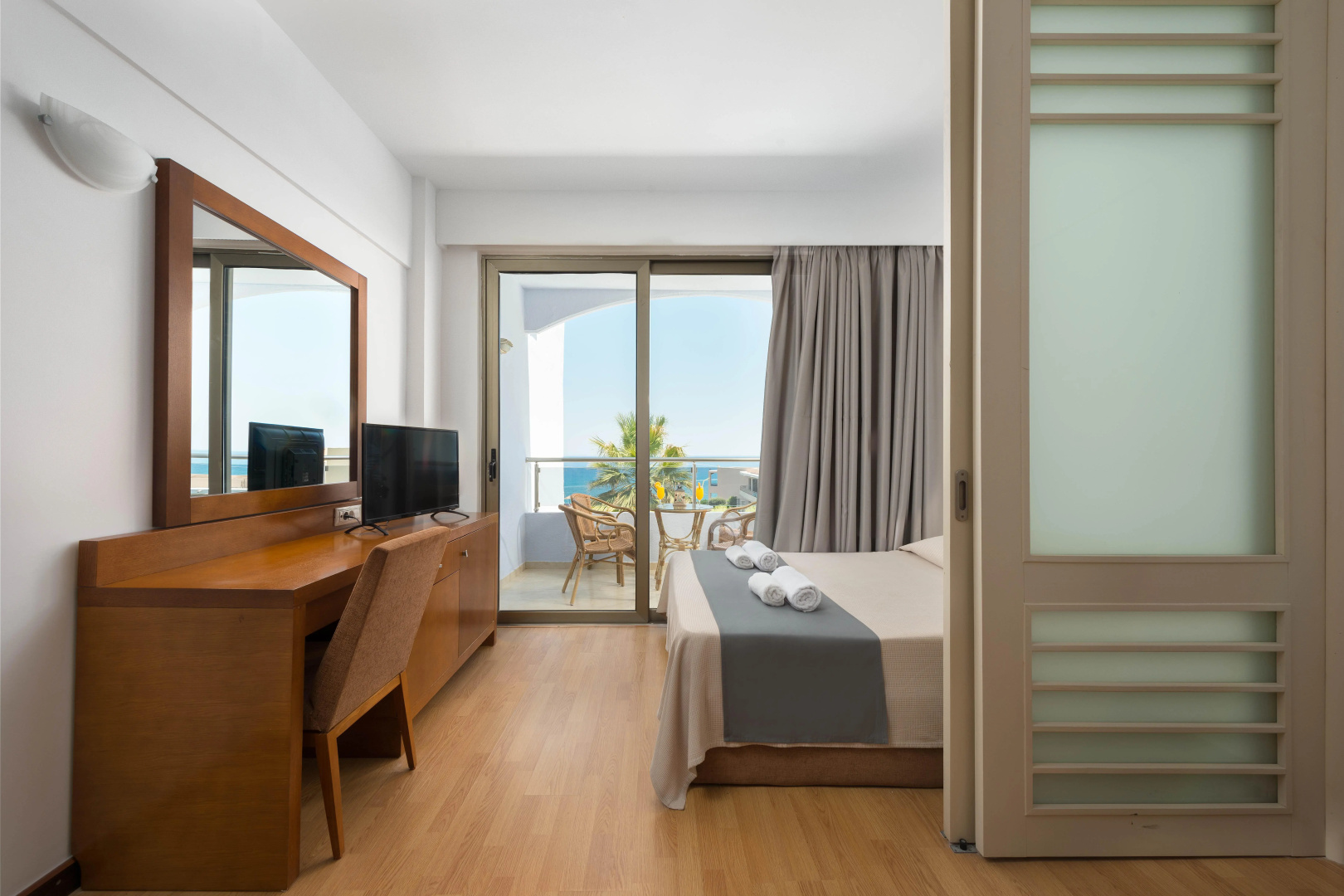 Photo - Paralos Rodos Lifestyle