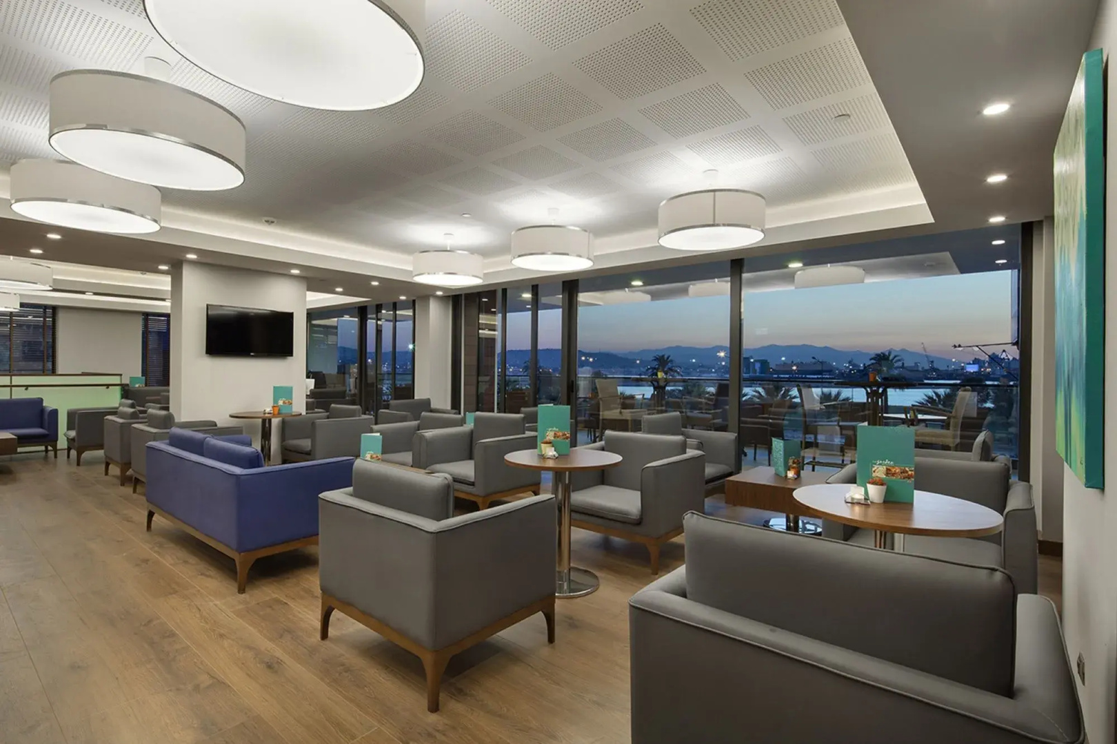 Foto - Hilton Garden Inn Izmir Bayrakli