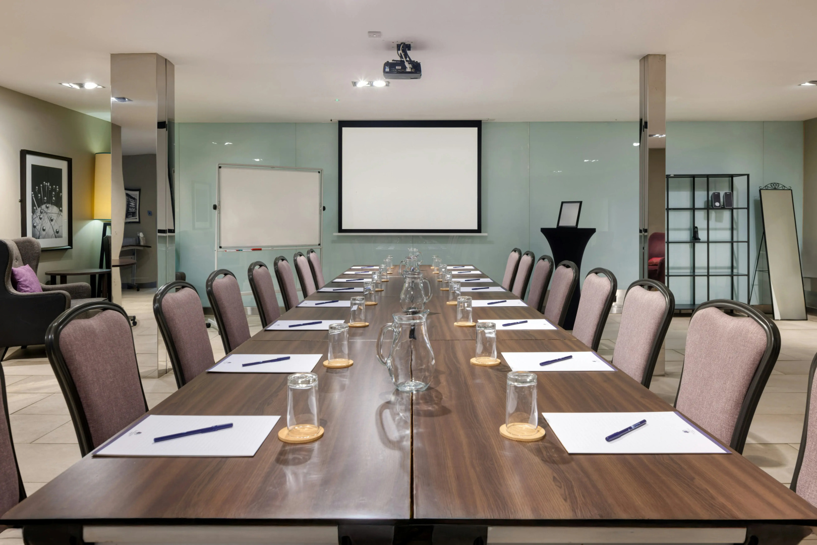 Photo - DoubleTree by Hilton Edinburgh City Centre