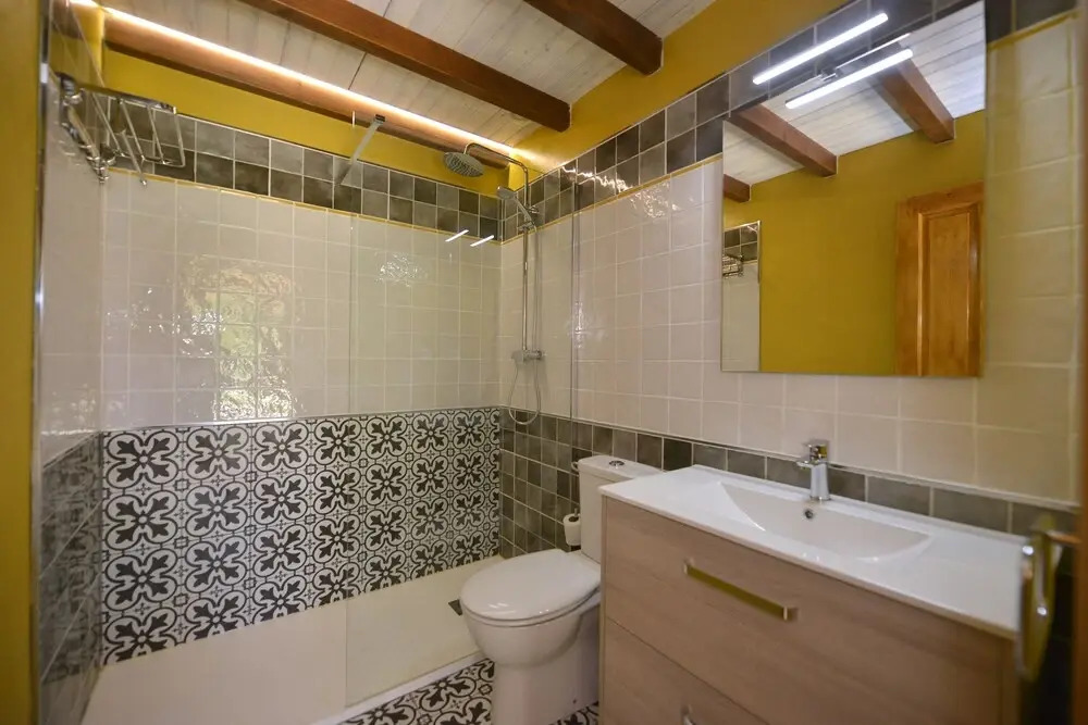 Photo - Piscina en Casa Rural con Encanto El Puentuco una de las casas mas valoradas de Cantabria