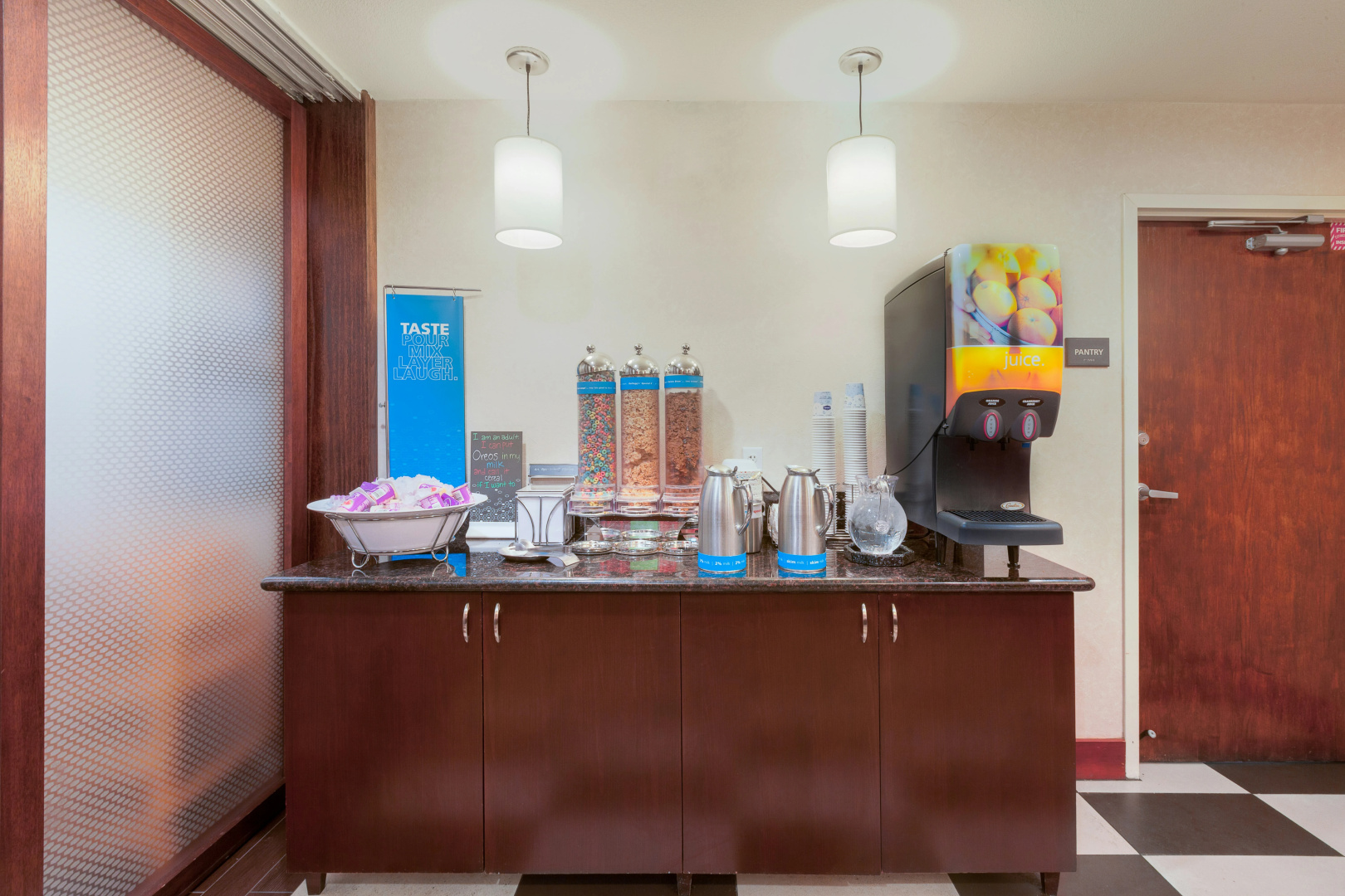 Foto - Hampton Inn San Marcos, CA