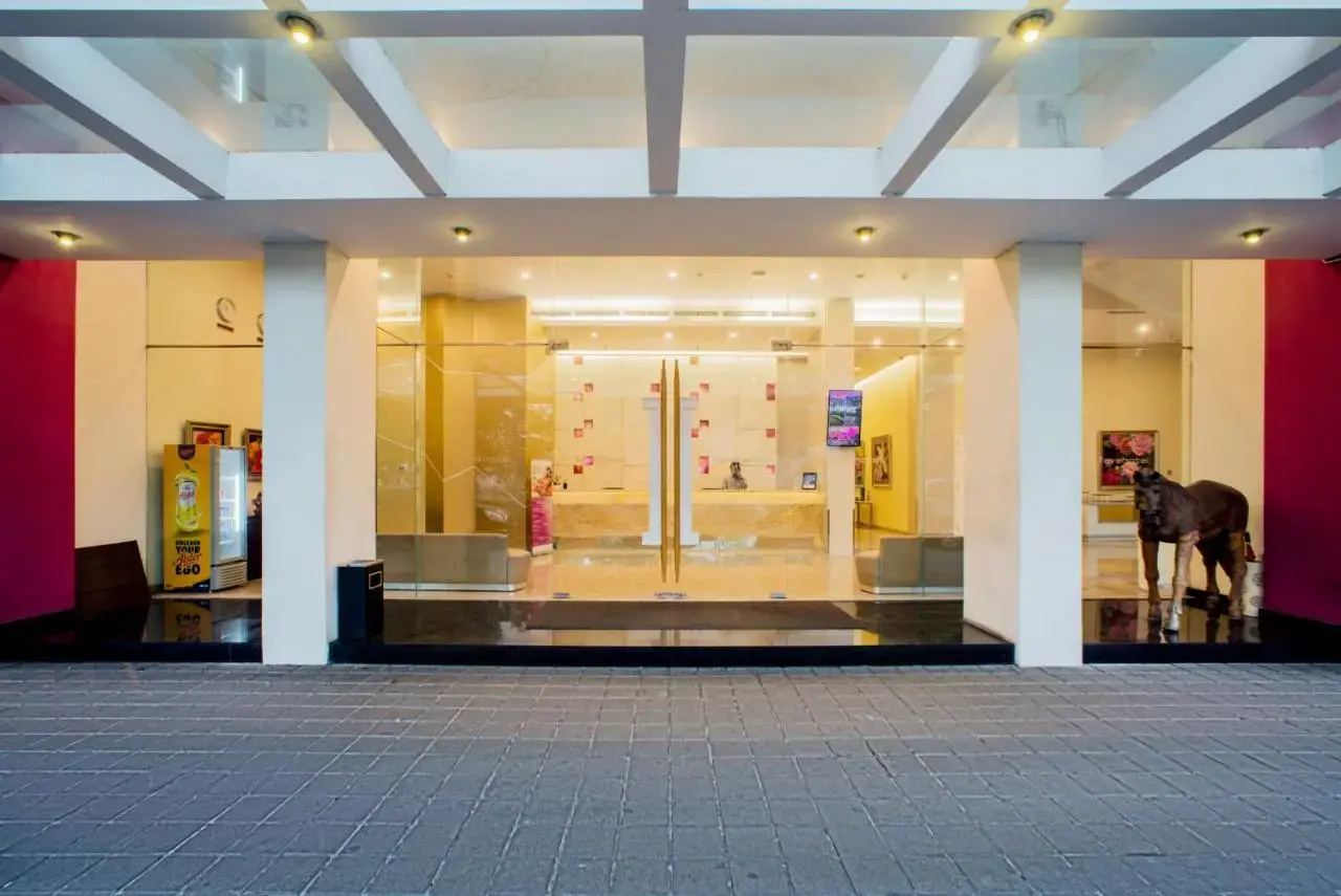 Foto - Brits Hotel Puri Indah