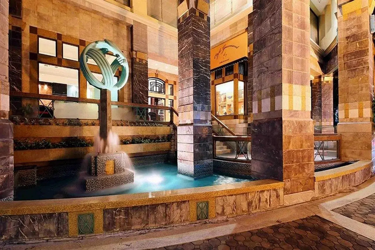 Photo - Radisson Hotel Chateau de Bangkok