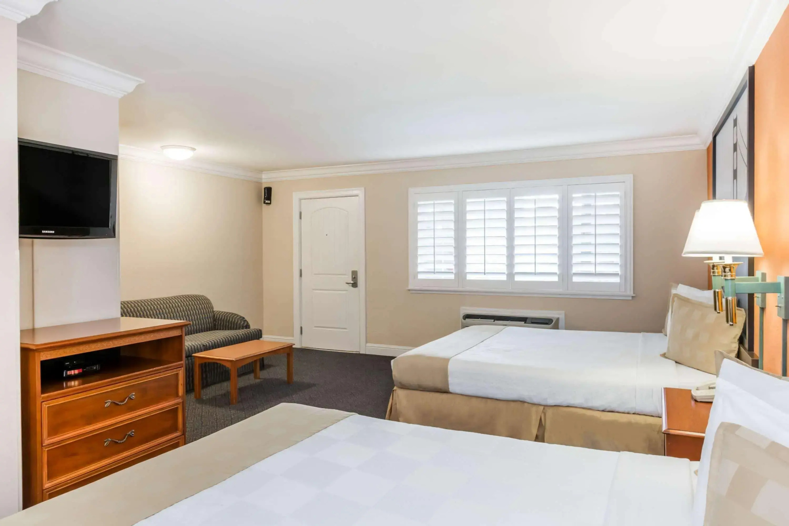 Photo - Aura Inn Monterey