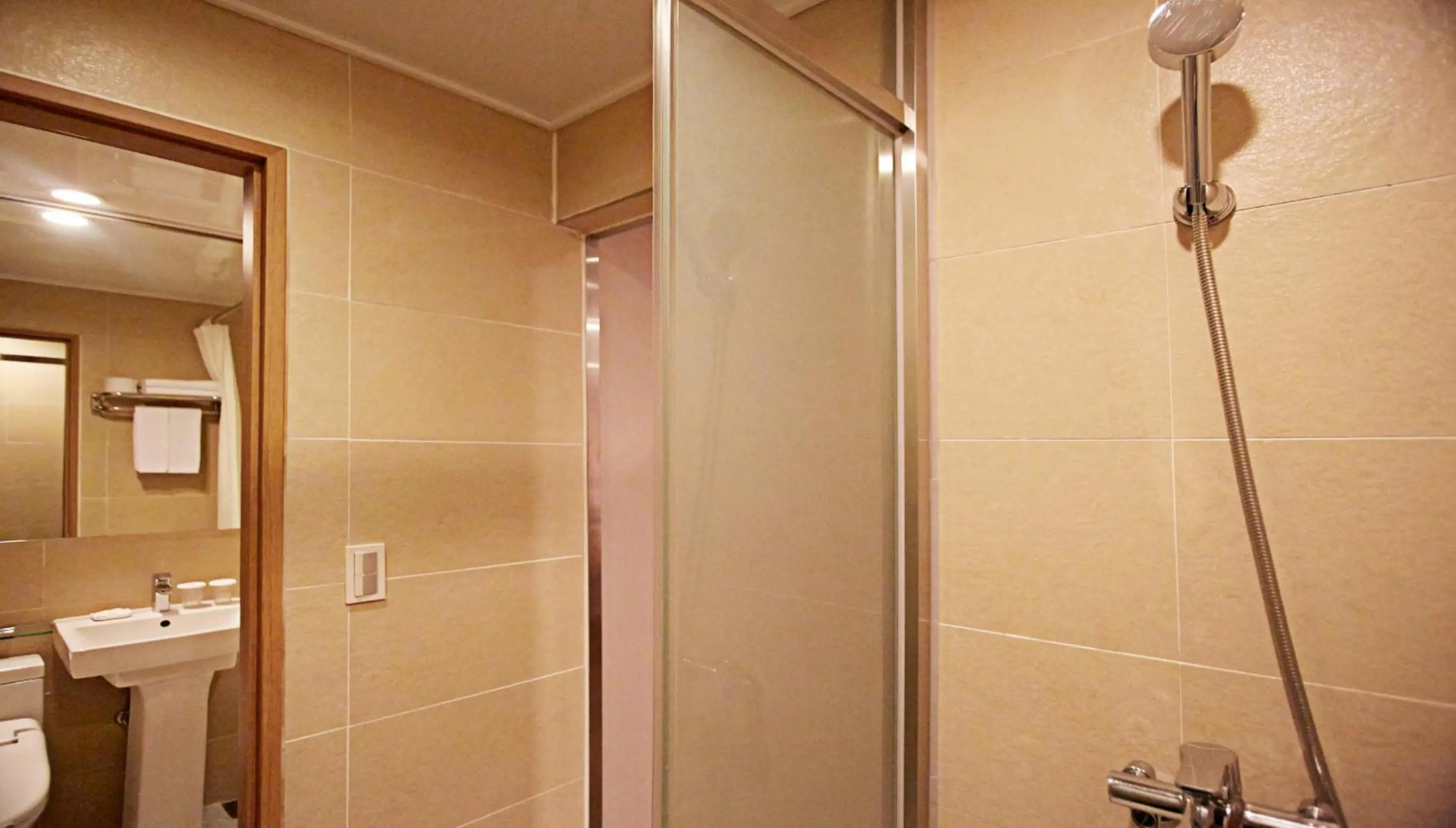 Foto - Hotel Skypark Myeongdong 3