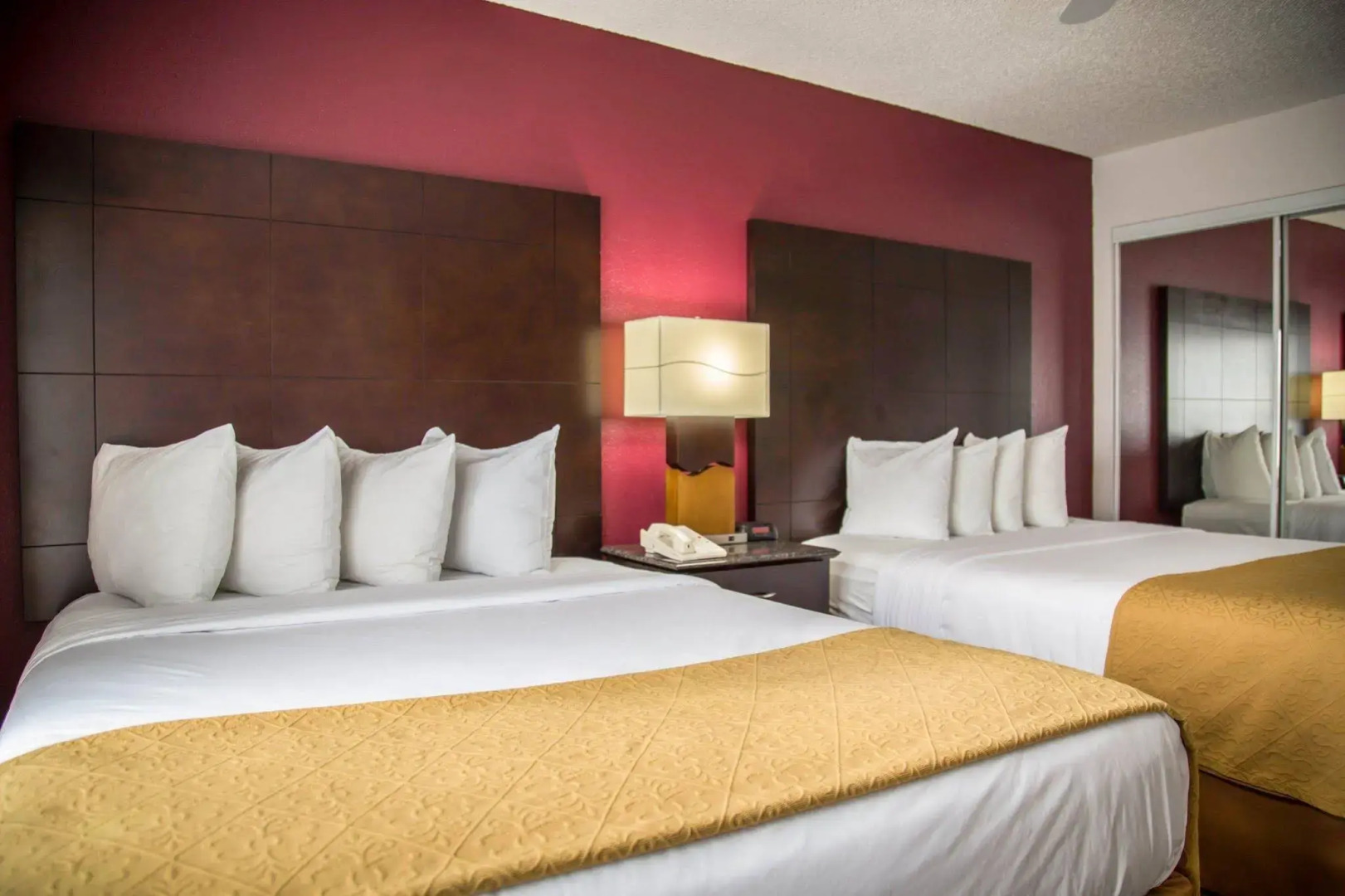 Foto - SureStay Plus by Best Western Orlando Lake Buena Vista